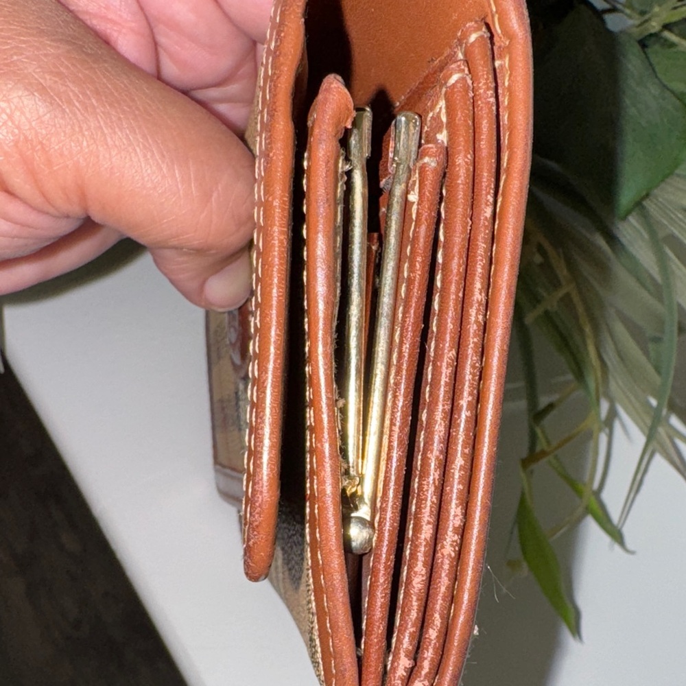 Burberry Beige and Brown Checkered Wallet - Picture 3 of 11